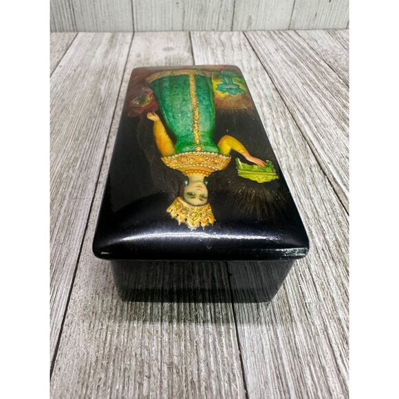Vtg Russian Lacquered Trinket Jewelry Box Wood Painted Woman Black Hinged Lid 4" - Picture 3 of 15